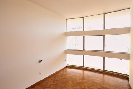 Apartamento para alugar com 147m², 3 quartos e 1 vagaQuarto