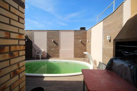 Casa à venda com 132m², 2 quartos e 2 vagasQuintal