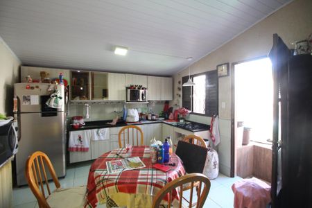 Casa à venda com 132m², 2 quartos e 2 vagasCozinha
