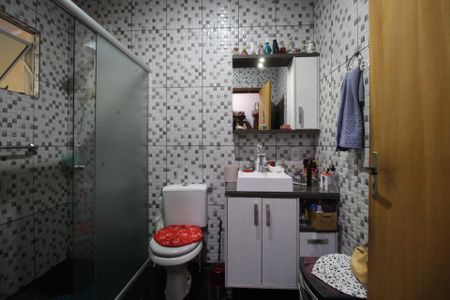 Casa à venda com 132m², 2 quartos e 2 vagasBanheiro