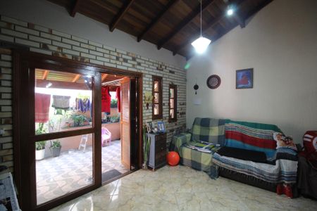 Sala de casa à venda com 2 quartos, 132m² em Jardim Carvalho, Porto Alegre