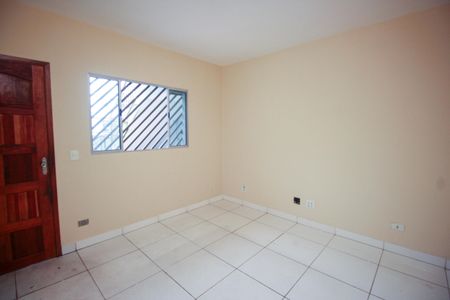 Sala de casa para alugar com 2 quartos, 60m² em Condomínio Maracanã, Santo André