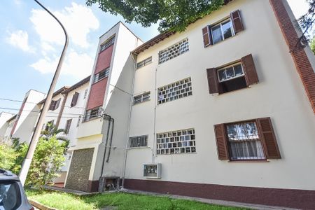Apartamento à venda com 97m², 3 quartos e 1 vaga Apartamento à venda com 97m², 3 quartos e 1 vagaFachada