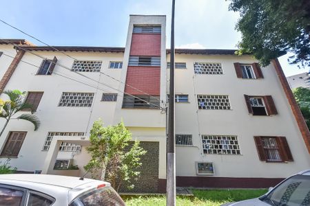 Apartamento à venda com 97m², 3 quartos e 1 vaga Apartamento à venda com 97m², 3 quartos e 1 vagaFachada