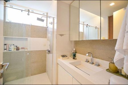 Apartamento à venda com 230m², 3 quartos e 2 vagas