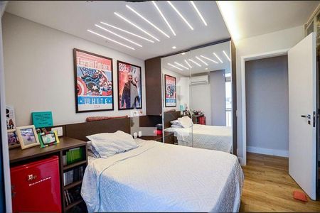 Apartamento à venda com 230m², 3 quartos e 2 vagas