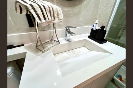 Apartamento à venda com 81m², 2 quartos e 2 vagas Apartamento à venda com 81m², 2 quartos e 2 vagasBanheiro 1