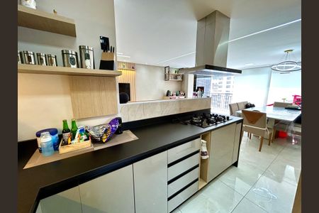 Apartamento à venda com 81m², 2 quartos e 2 vagas Apartamento à venda com 81m², 2 quartos e 2 vagasCozinha