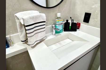 Apartamento à venda com 81m², 2 quartos e 2 vagas Apartamento à venda com 81m², 2 quartos e 2 vagasBanheiro da Suíte