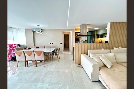 Apartamento à venda com 81m², 2 quartos e 2 vagas Apartamento à venda com 81m², 2 quartos e 2 vagasSala