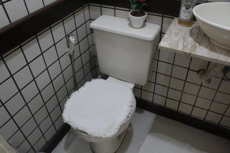 Casa de condomínio à venda com 96m², 3 quartos e 2 vagasLavabo