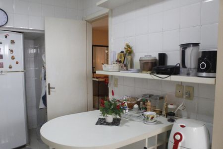 Casa de condomínio à venda com 96m², 3 quartos e 2 vagasCozinha