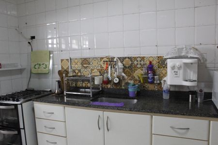 Casa de condomínio à venda com 96m², 3 quartos e 2 vagasCozinha