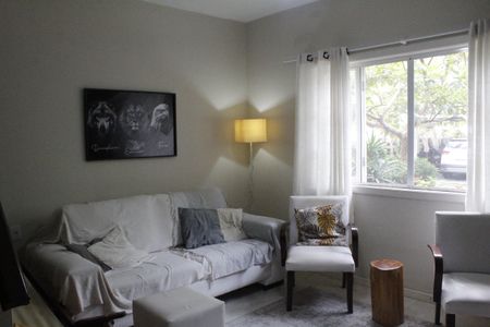 Sala de casa de condomínio à venda com 3 quartos, 96m² em Anil, Rio de Janeiro