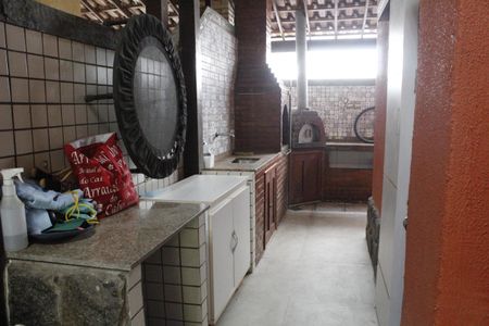 Casa de condomínio à venda com 96m², 3 quartos e 2 vagasChurrasqueira
