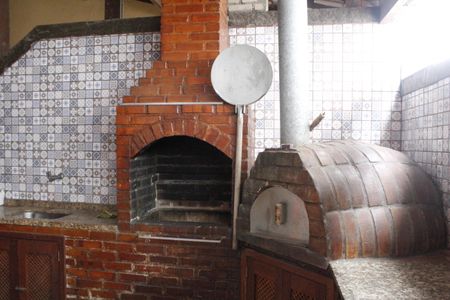 Casa de condomínio à venda com 96m², 3 quartos e 2 vagasChurrasqueira