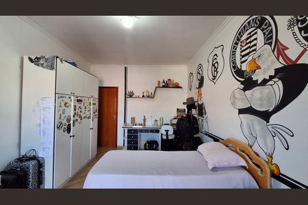 Casa à venda com 231m², 4 quartos e 6 vagasQuarto 3