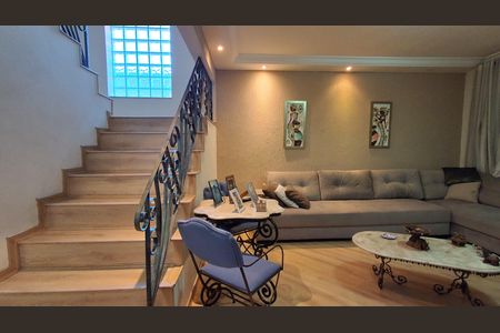 Sala de casa à venda com 4 quartos, 231m² em Santo Antônio, São Caetano do Sul