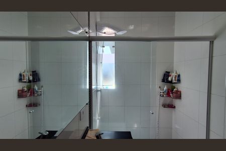 Casa à venda com 231m², 4 quartos e 6 vagasBanheiro Social 