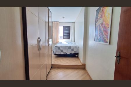 Casa à venda com 231m², 4 quartos e 6 vagasQuarto 2