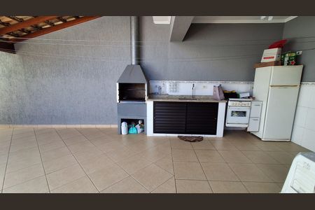 Casa à venda com 231m², 4 quartos e 6 vagasQuintal