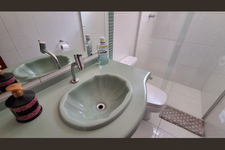 Casa à venda com 231m², 4 quartos e 6 vagasBanheiro Suíte 