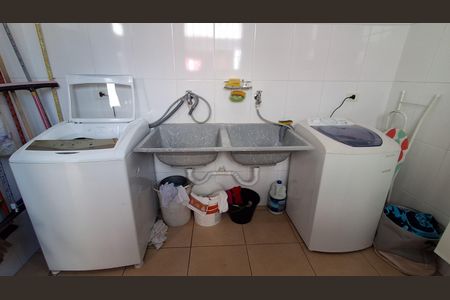 Casa à venda com 231m², 4 quartos e 6 vagasÁrea de Serviço 