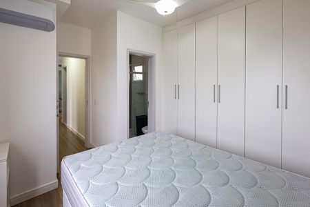 Apartamento para alugar com 69m², 3 quartos e 1 vagasuite 