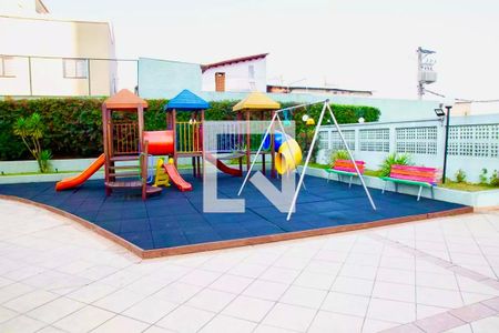 Apartamento à venda com 76m², 3 quartos e 2 vagasÁrea comum - Playground
