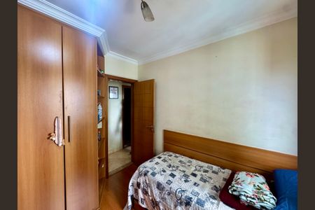 Apartamento à venda com 76m², 3 quartos e 2 vagasQuarto 3