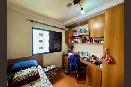 Apartamento à venda com 76m², 3 quartos e 2 vagasQuarto 3