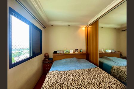 Apartamento à venda com 76m², 3 quartos e 2 vagasQuarto 2