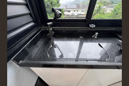 Casa de condomínio à venda com 217m², 3 quartos e 1 vagaTerraço