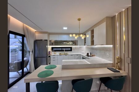 Casa de condomínio à venda com 217m², 3 quartos e 1 vagaCozinha