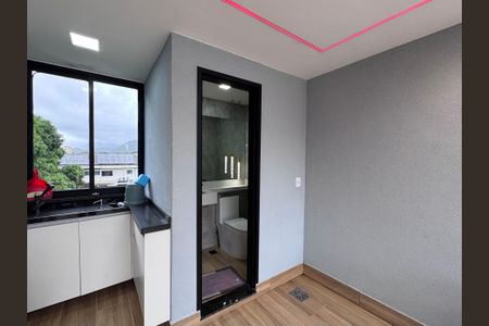 Casa de condomínio à venda com 217m², 3 quartos e 1 vagaTerraço