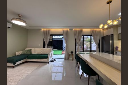 Casa de condomínio à venda com 217m², 3 quartos e 1 vagaSala