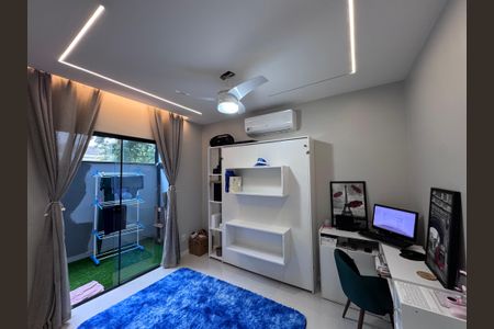 Casa de condomínio à venda com 217m², 3 quartos e 1 vagaSuíte 3