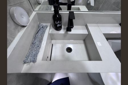 Casa de condomínio à venda com 217m², 3 quartos e 1 vagaÁrea externa - Lavabo