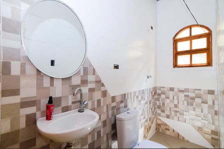 Casa à venda com 480m², 2 quartos e 2 vagasBanheiro da Área gourmet