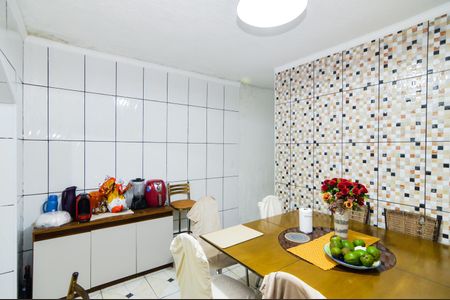 Casa à venda com 480m², 2 quartos e 2 vagasCozinha