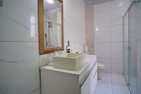 Apartamento à venda com 90m², 3 quartos e sem vaga Apartamento à venda com 90m², 3 quartos e sem vagaBanheiro