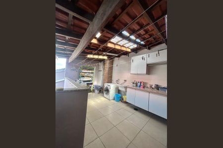Casa à venda com 190m², 3 quartos e 2 vagasÁrea de serviço