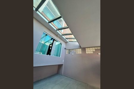 Casa à venda com 190m², 3 quartos e 2 vagasÁrea externa