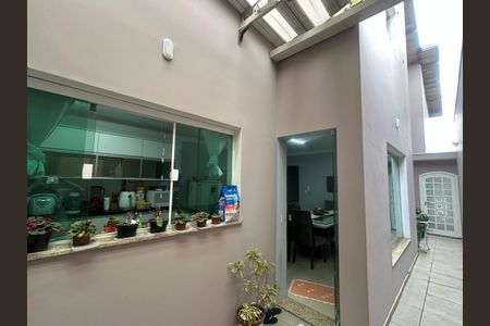 Casa à venda com 190m², 3 quartos e 2 vagasÁrea externa