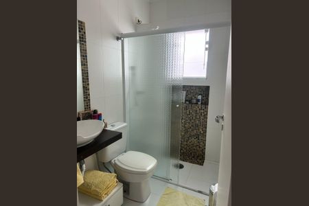 Casa à venda com 190m², 3 quartos e 2 vagasBanheiro