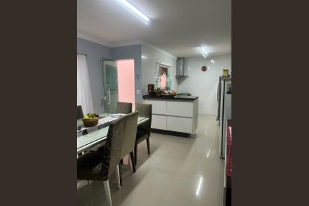 Casa à venda com 190m², 3 quartos e 2 vagasCozinha
