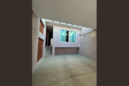 Casa à venda com 190m², 3 quartos e 2 vagasGaragem
