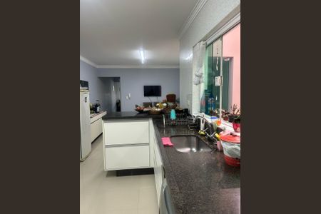 Casa à venda com 190m², 3 quartos e 2 vagasCozinha