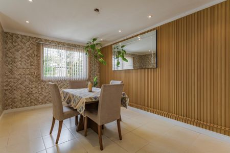 Sala de casa à venda com 3 quartos, 220m² em Jardim Sabará, Porto Alegre