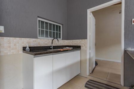 Casa para alugar com 220m², 3 quartos e 3 vagasÁrea de Serviço